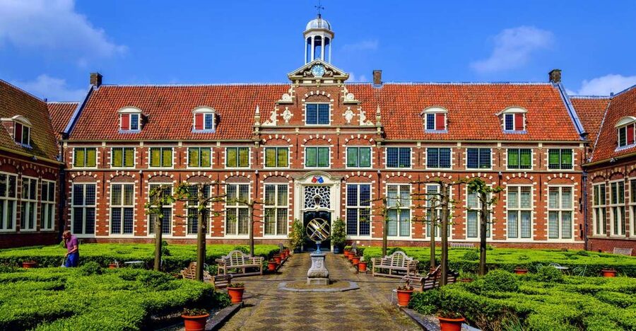 Haarlem: Frans Hals Museum Entrance Ticket with Audio Guide - Use the audio guide well, so it feels like stories not noise