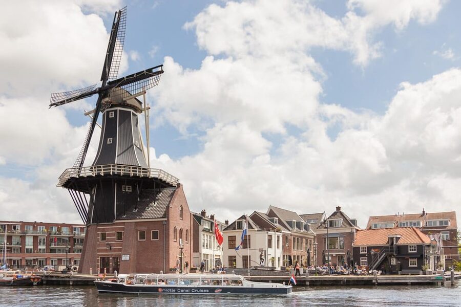 Haarlem: Local Cheese and Wine Cruise - The 90-Minute Canal Route: How to Get the Most Out of It
