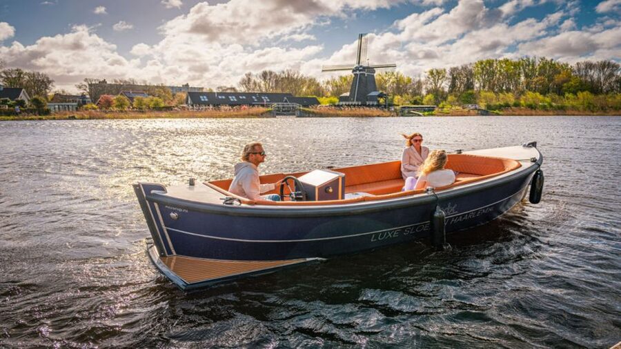 Haarlem: Self-Drive Private Electric Boat Rental - Why a self-drive electric boat in Haarlem beats typical sightseeing