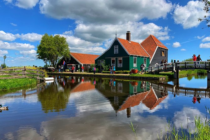 Half-Day Private Guided Sightseeing Tour of Zaanse Schans - A wooden shoe workshop stop that makes Dutch crafts feel hands-on