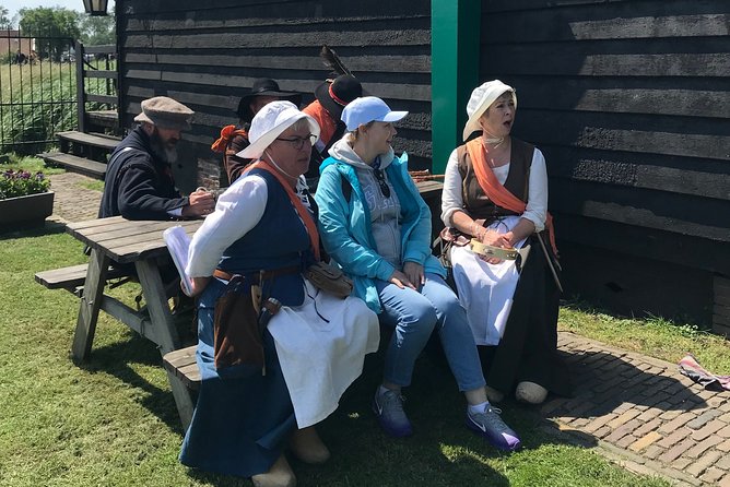 Half-Day Private Guided Sightseeing Tour of Zaanse Schans - Cheese tasting and Dutch food stops, what to expect and how to taste smart
