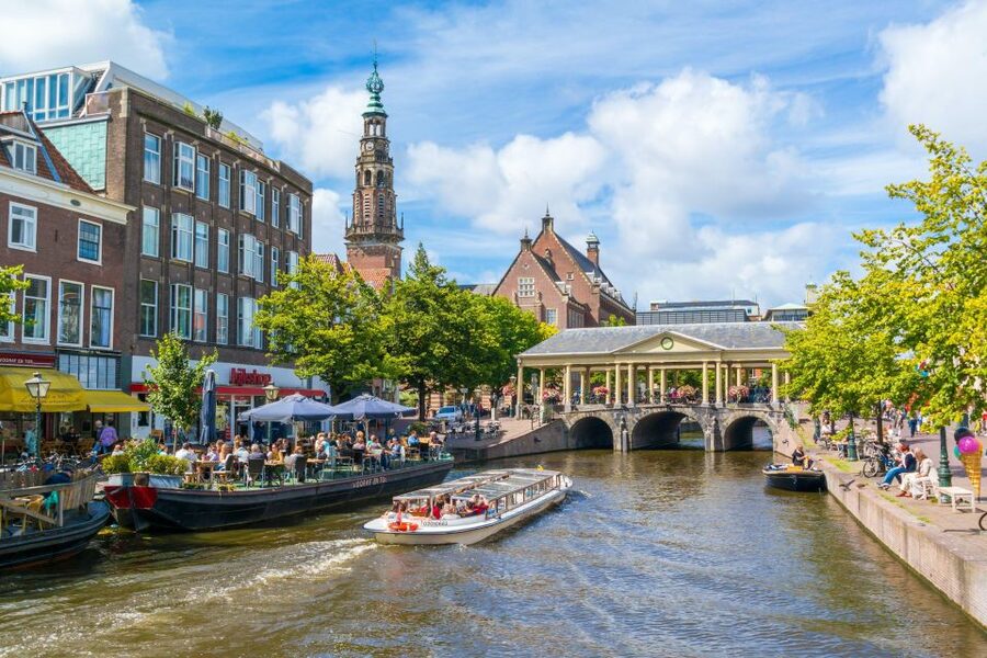 Historical Leiden: Private Walking Tour with a Local Guide - Why Leiden beats a day trip mindset