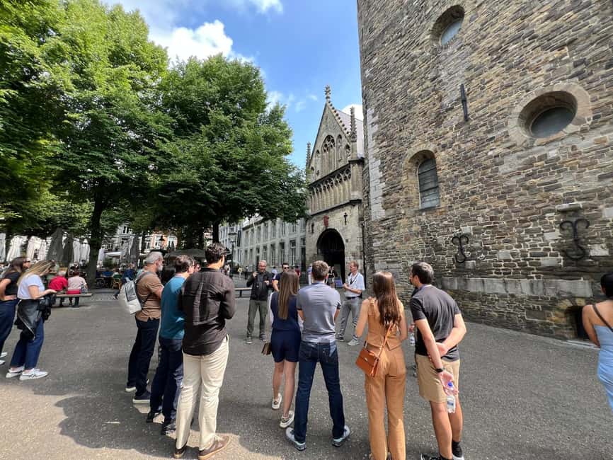 Historical Maastricht: Private Walking Tour with Local Guide - Where the tour starts: Onze-Lieve-Vrouweplein and the old-town feeling