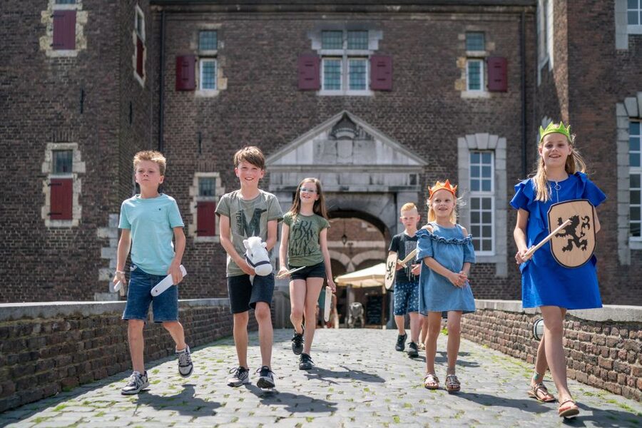 Hoensbroek: Entry Ticket to Hoensbroek Castle - The dungeon experience: controlled scares without guesswork