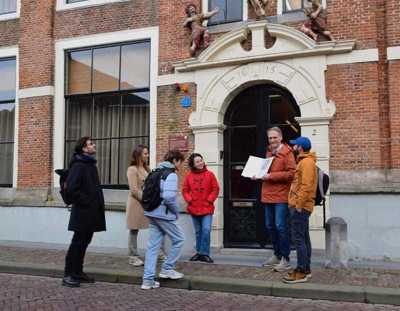 Hoorn: City Tour with Local Guide - Roode Steen and Eetcafé ’t Schippershuis: wrap-up with a local pause