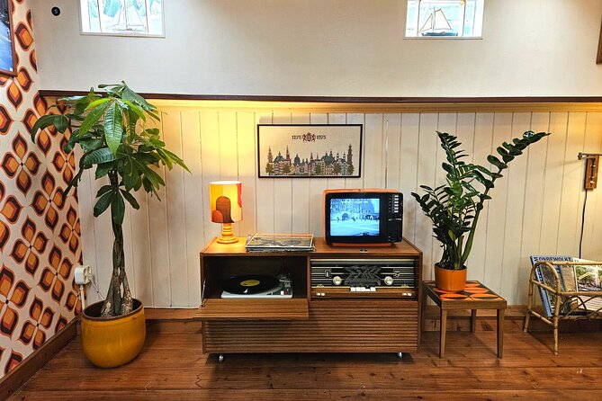 Houseboat Museum Amsterdam Self Guided Audio Tour - Stop 1 at the Houseboat Museum: where the audio guides your walk