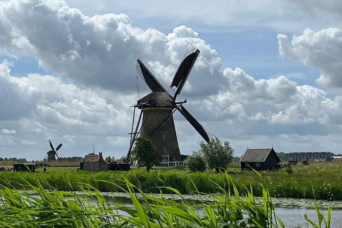 Kinderdijk Windmills, Delft City & Delft Blue Factory Visit - Pacing and comfort: what a 7-plus-hour day really means