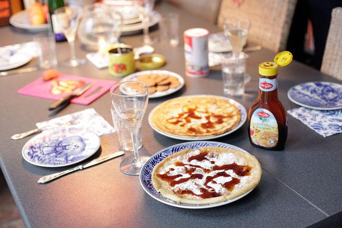 Learn to Make Dutch Pancakes in a Beautiful Amsterdam Canal House - Meeting Fusina: how the class runs in a home and what you actually do