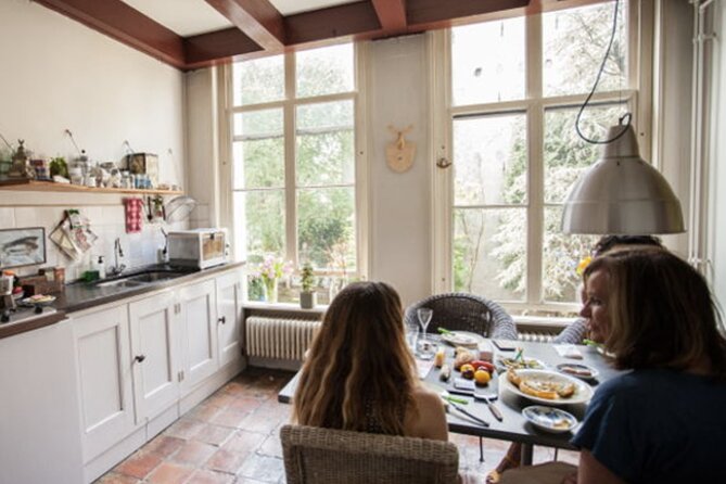 Learn to Make Dutch Pancakes in a Beautiful Amsterdam Canal House - Dessert: appleschnitt gives you the last sweet lesson