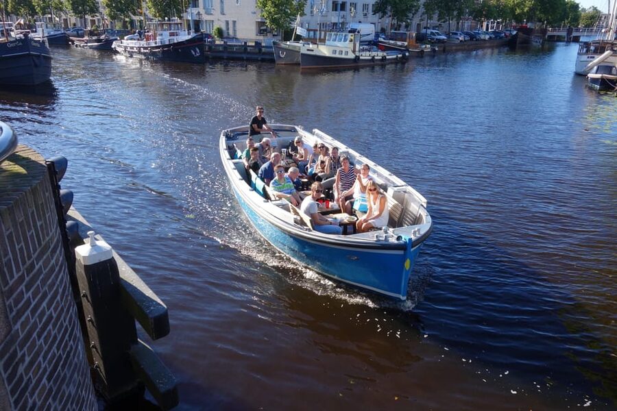 Leiden: Cruise through the Historic City Center with Guide - Silence is a feature, not a bonus