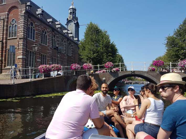 Leiden: Electric Boat Rental - Key highlights
