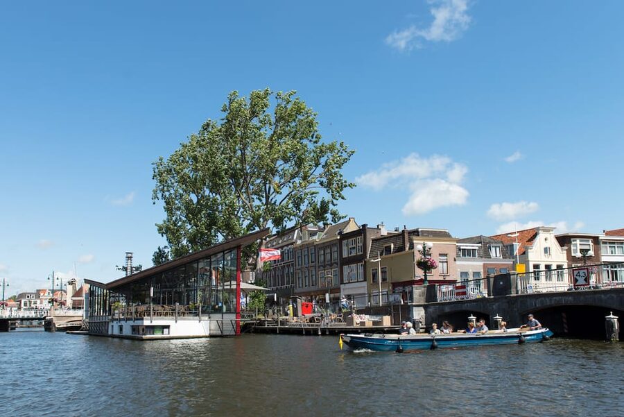 Leiden: Guided City Canal Cruise - Who should book this Leiden canal cruise, and who should skip it
