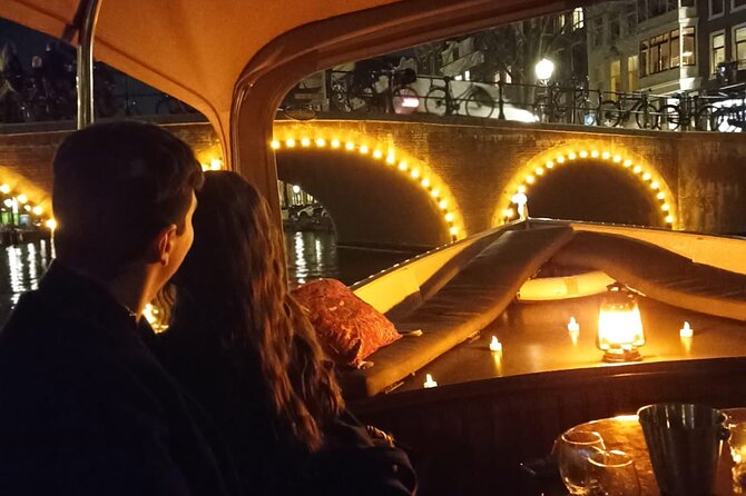 Light‌ ‌Festival‌ ‌Private‌ ‌Cruise‌ incl Snacks and hot Gluhwein - Who this cruise suits best (and who should think twice)