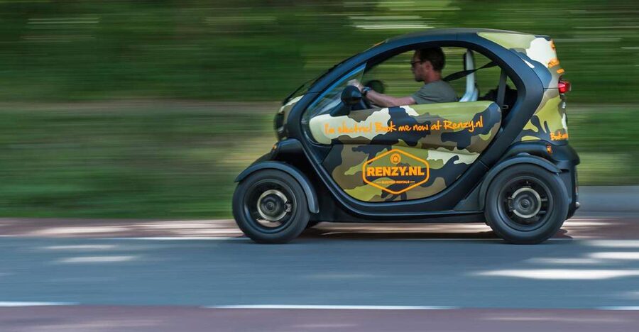 Lisse: Drive-it-Yourself History and Castle Audio Tour - The Renault Twizy experience: fun, compact, and very in-your-face