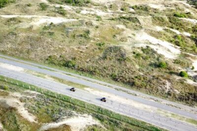 Lisse: Self-Drive Electric Car Dune and Beach Audio Tour