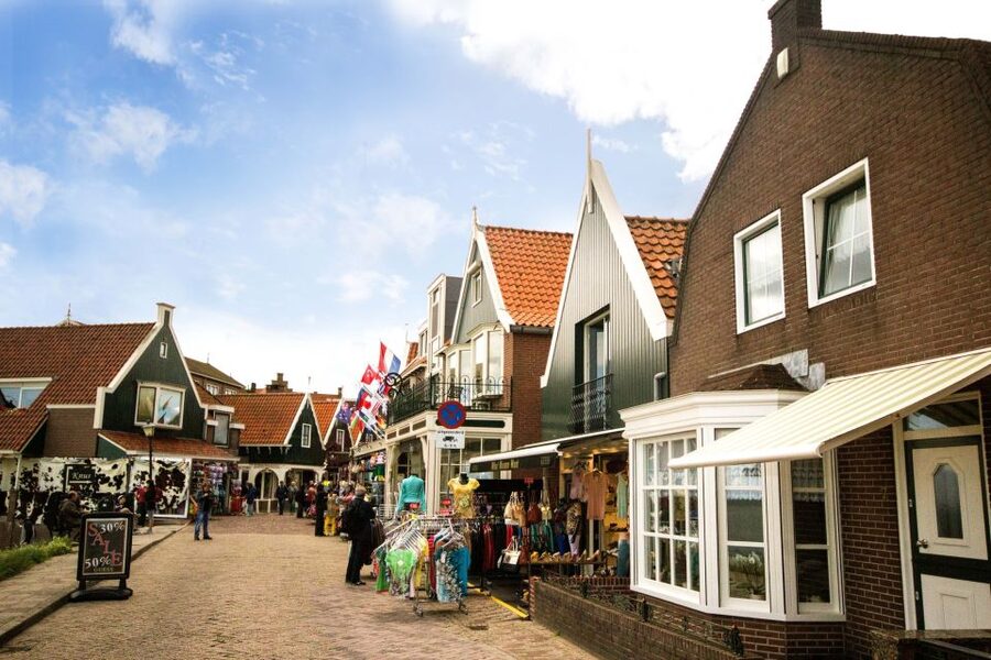 Marken, Volendam and Edam: Private Full-Day Tour - The Day’s Final Stretch Back to Amsterdam