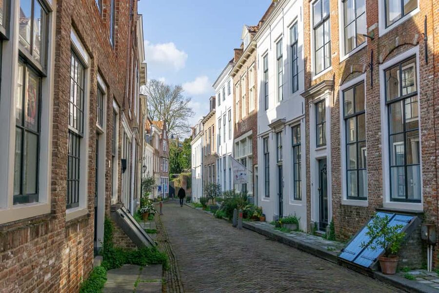 Middelburg: Guided City Walking Tour - Who This Guided Middelburg Walk Is Best For