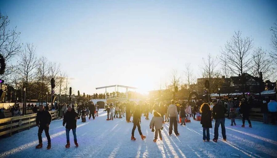 Museumplein Ice Rink Entry Ticket - Museumplein Ice Rink, with the Rijksmuseum as your backdrop