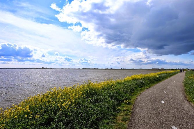 Off the Beaten Paths Dutch Landscape Private Tour 1/2 day Jaguar - Stop 4: Monnickendam, a hamlet since 1355