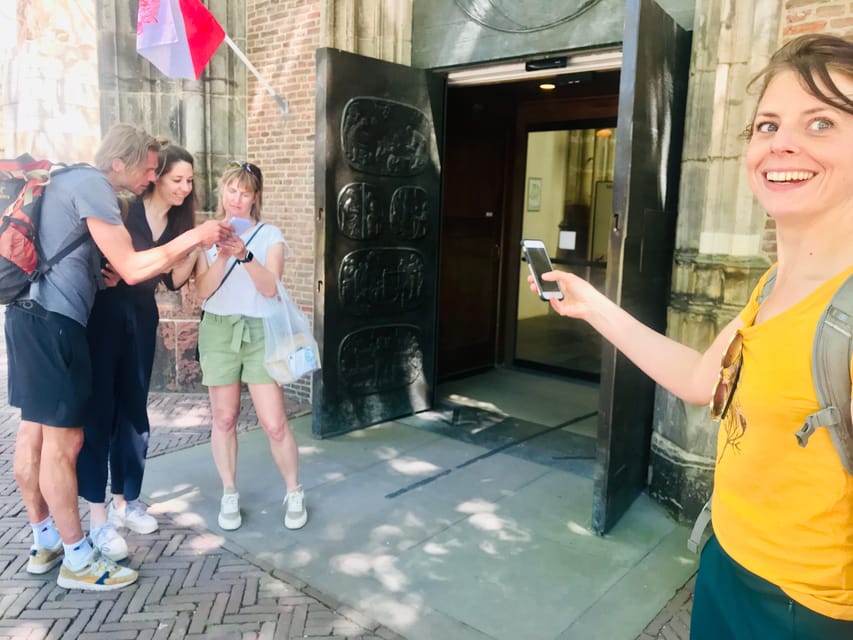 Outside Escape Amsterdam with your friend(s) and have fun! - Timing and phone rules: the small print that affects your whole experience