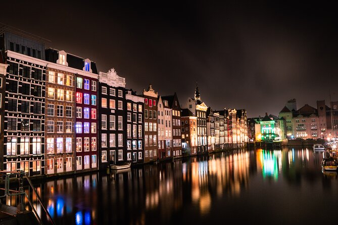 Photoshoot Experience in Amsterdam - A 30-minute Amsterdam photo session built around real photo spots