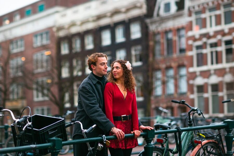 Premium Romantic Photoshoot Experience for Couples - Photo delivery in 24 to 48 hours, and what happens next