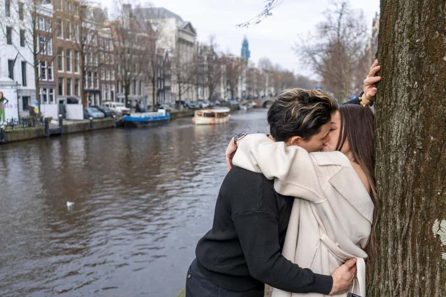 Premium Romantic Photoshoot Experience for Couples - Where you meet, and how the route makes sense