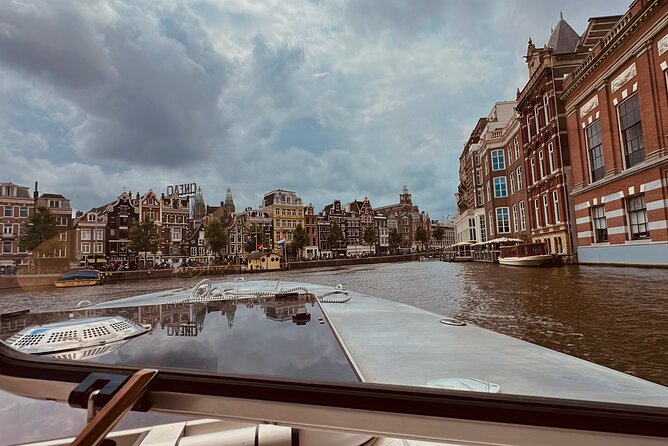 Private All-Inclusive Cruise with Captain - Captain Jack in Amsterdam, and why this cruise feels less touristy