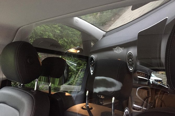 Private Amsterdam Departure Transfer to AMS Schiphol Airport - Pickup in Amsterdam: where the driver meets you