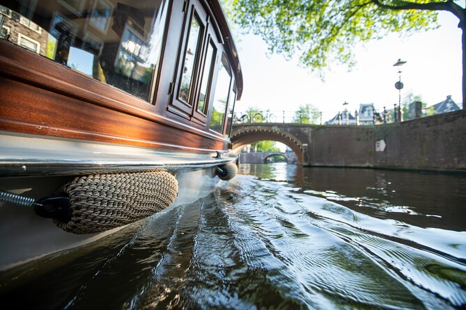 Private Boat Tour Amsterdam - 90 Min incl. welcome drink on historic saloon boat - Price and Value for a Private Amsterdam Canal Experience