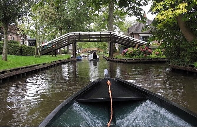 Private custom tour from Amsterdam to Giethoorn - How to get the kind of guidance you expect, without surprises