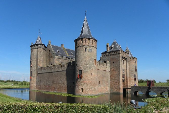 Private day trip to the Dutch castles from Amsterdam - Admission tickets included: skipping queues and saving planning stress
