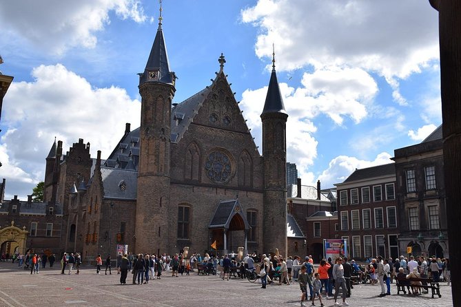 Private Delft and The Hague Tour incl. Madurodam from Amsterdam - The Hague lunch window: how to use 45 minutes well