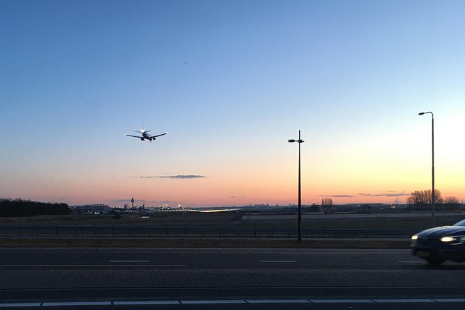 Private departure transfer from Amsterdam to Schiphol Airport (AMS) - Front-Door Pickup: The Real Time Saver