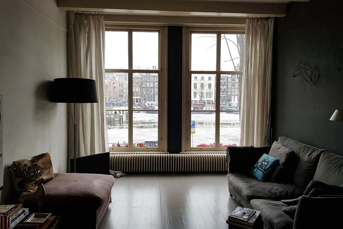 Private Dutch Pancake Cooking Class in an Amsterdam Canal Home - Lunch at the kitchen table: wine, stories, and everyday Dutch food culture