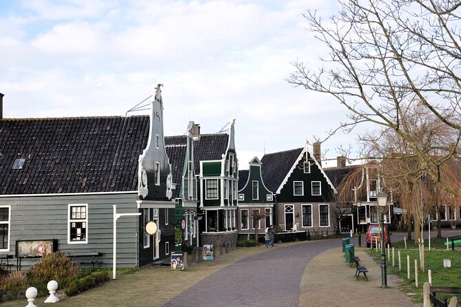 Private Guided Keukenhof Gardens and Zaanse Schans Tour - Molen De Kat: the paint mill you can climb for exterior gallery views