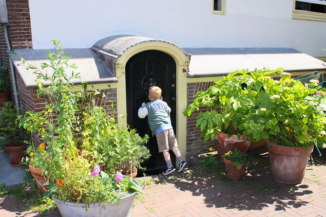 Private Kids Tour Amsterdam - Anne Frank House: where she hid for two years, handled in a family-friendly way