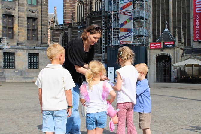 Private Kids Tour Amsterdam - The 1.5 hour structure and why the 10-minute stops work