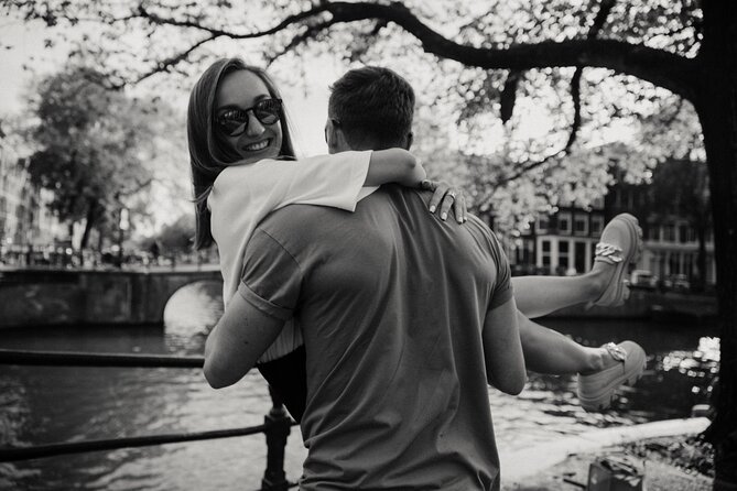 Private Love Story Photowalk Experience - How the Posing Tips Make It Feel Comfortable Fast