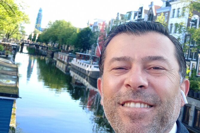 Private Minivan Zaanse Schans and Volendam Tour from Amsterdam - Volendam sea dike walk, colorful houses, and what to eat