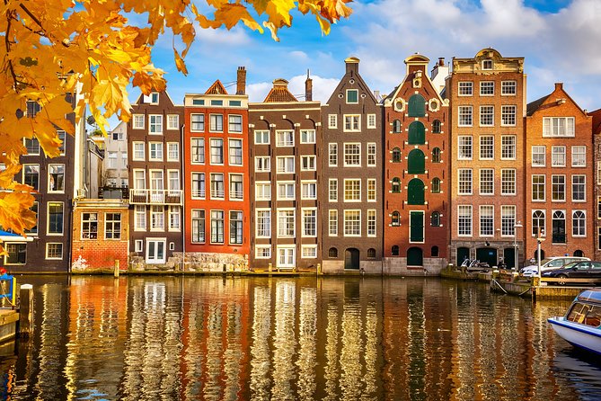 Private Roundtrip Transfer Schiphol Airport to Amsterdam - Comfort in a Climate-Controlled Vehicle (Even When Weather Is Unpredictable)