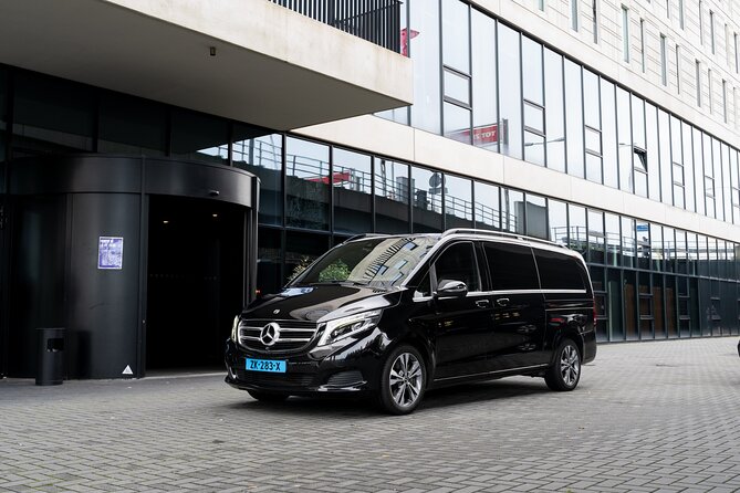 Private Taxi Airport Transfer to or from Schiphol Airport (AMS) - Communication on Day-of Flight Changes: When It Matters Most