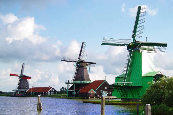 Private Tour to Giethoorn with boat and Zaanse Schans windmills - What you pay for, and what you still need to budget