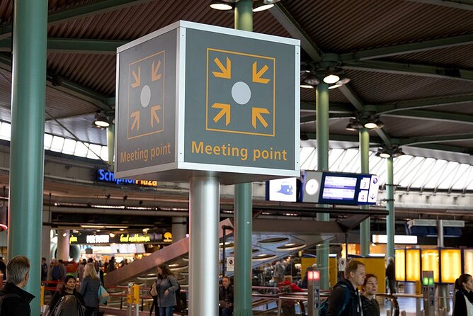 Private transfer between Rotterdam - Amsterdam (incl. Schiphol airport) - Timing tips for airport pickup and flight departures