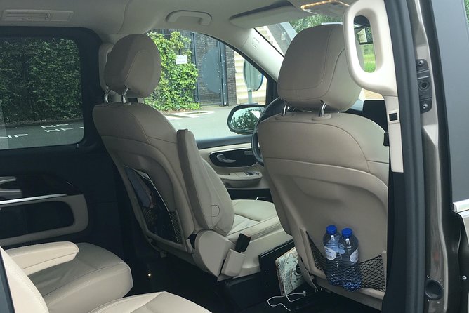 Private transfer Schiphol (AMS) to or from Rotterdam - Meeting Your Driver at Schiphol Without the Stress