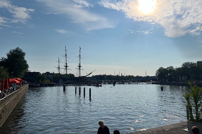 Private Walking Tour of Amsterdam - Private guide attention, and the difference that makes