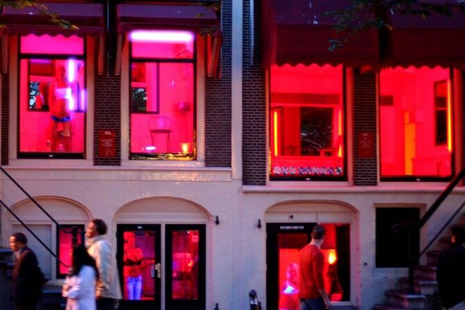 Red Light District Primetime Private Tour for 18+ Only - Stop 4: Nieuwmarkt, History and Street-Level Energy