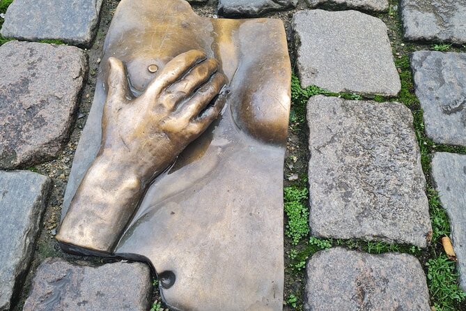 Red Light District Tour by Locals, Small Group (approx 4) - Who should book this tour, and who might want to skip it