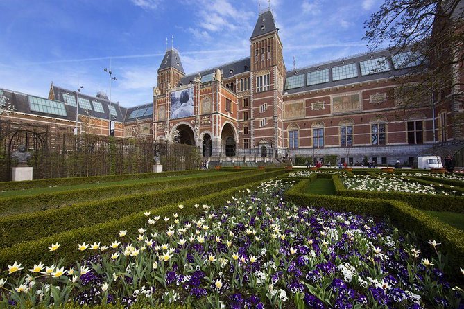 Rijksmuseum Amsterdam Small-Group Tour with Private Upgrade - Small group size, earpieces, and why crowded museums still work