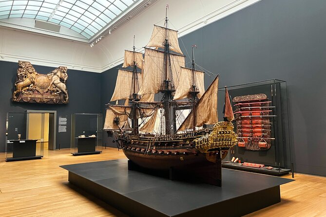Rijksmuseum Guided Tour, private local Dutch guide - How this tour stays engaging with mixed-age groups
